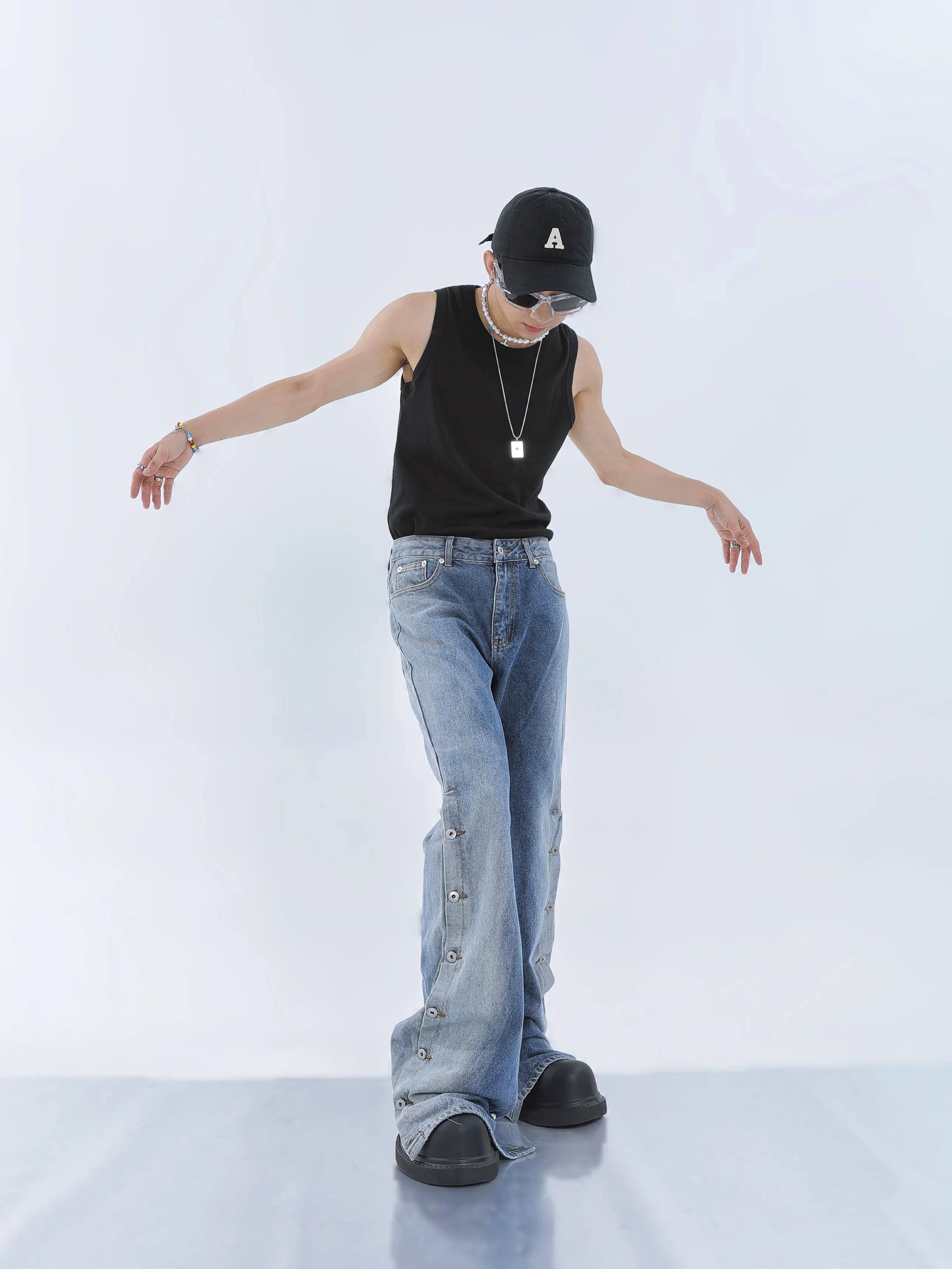 【23s September.】Niche Buttoned Gradient Jeans