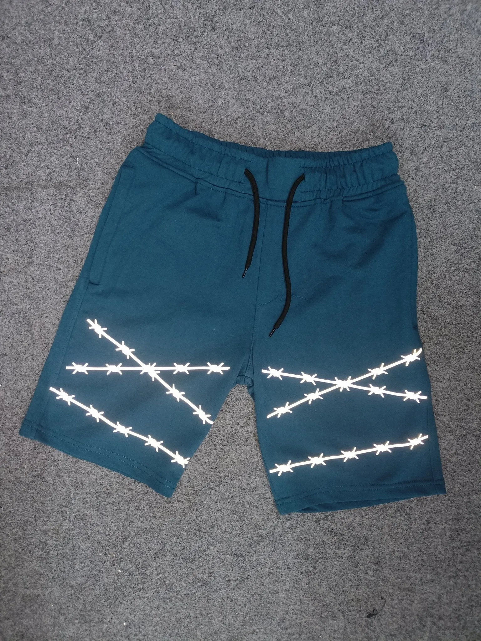 Barbed Wires Lagoon shorts