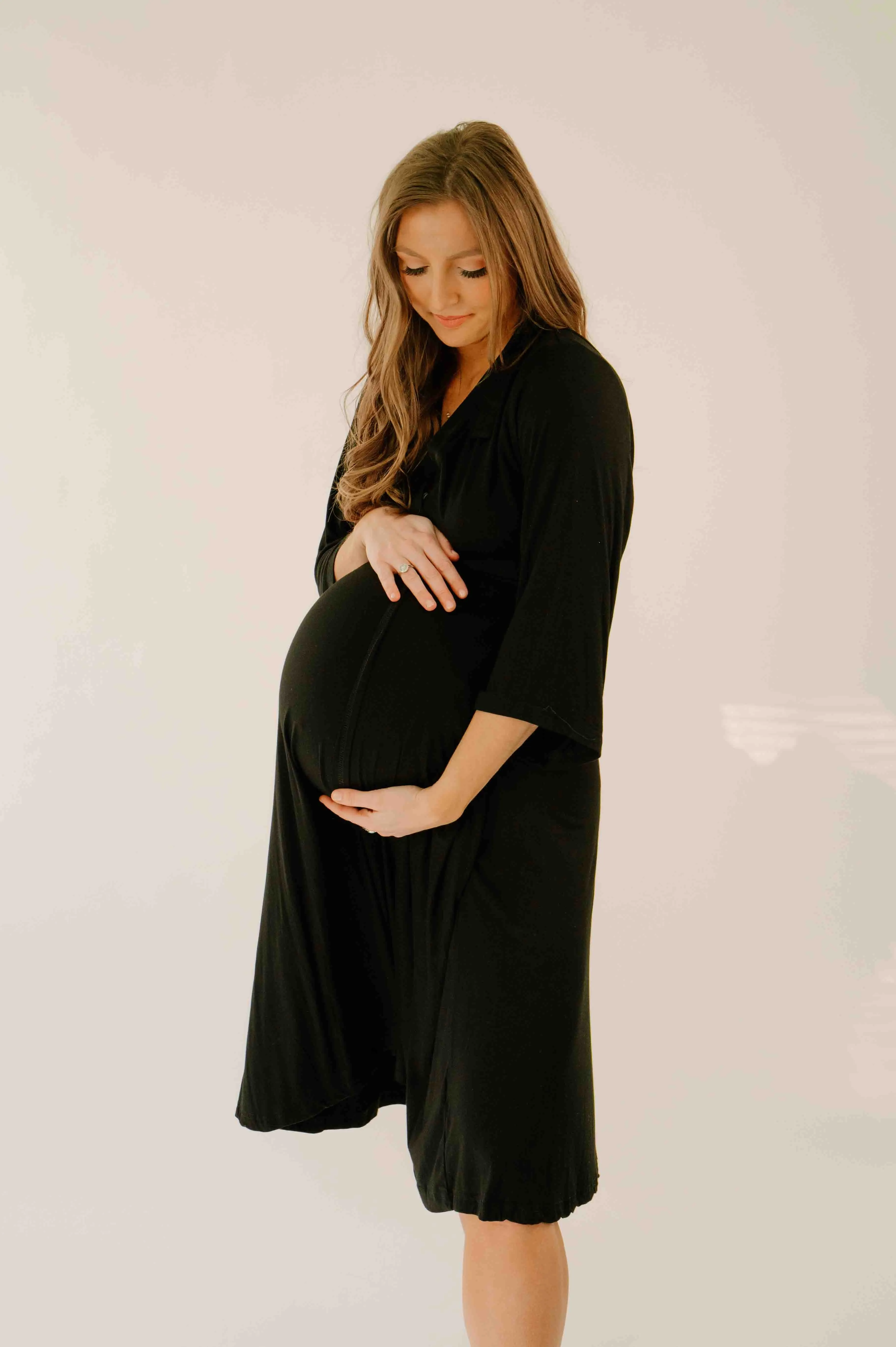 Lila Labor & Postpartum Gown in Black